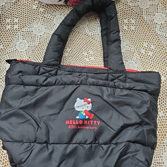 Sanrio/Hello Kitty Puffer Purse 45th Anniversary NWOT From LAWSON - Picture 5 of 14
